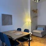 2Bdr Pretty Apartment In The Local Area Of Prague